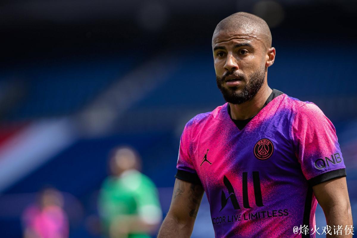 世体:巴萨联赛赛场重回胜利轨道,离不开拉菲尼亚的复出 世体:巴萨联赛赛场重回胜利轨道,离不开拉菲尼亚的复出